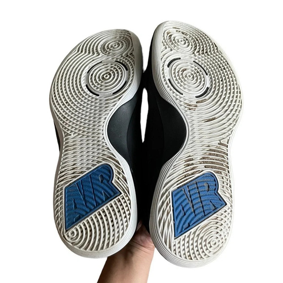 Nike Air • Versatile III Basketball Shoes main image 8